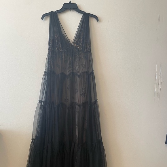 New with tag BCBG tulle gown size 2 - Picture 6 of 8